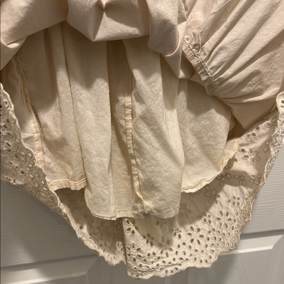 GAP Cream Ruffled Flutter Sleeve Mini Dress - Picture 11 of 12